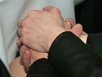 JÓ KEZEKBEN AZ ÉV BORTERMELŐJE DÍJ JÓ KEZEKBEN AZ ÉV BORTERMELŐJE DÍJ